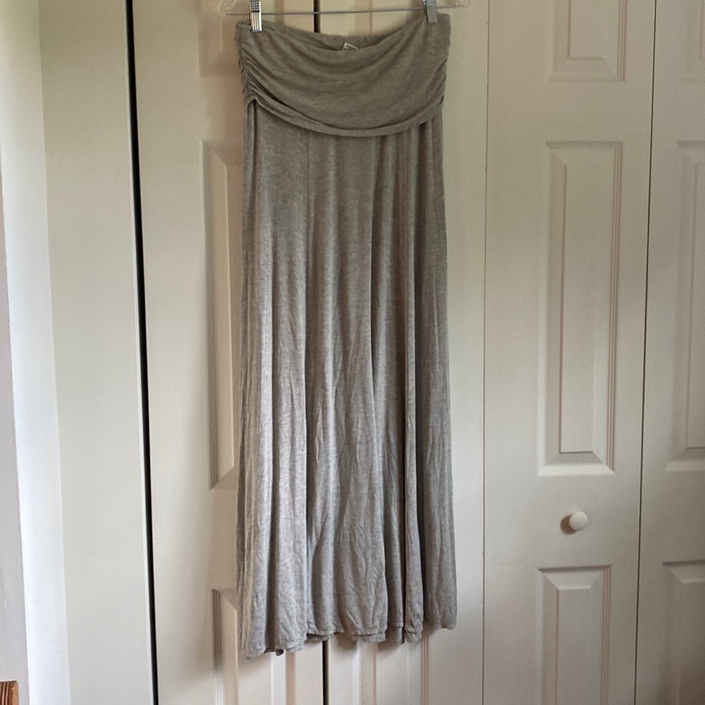 Long column skirt